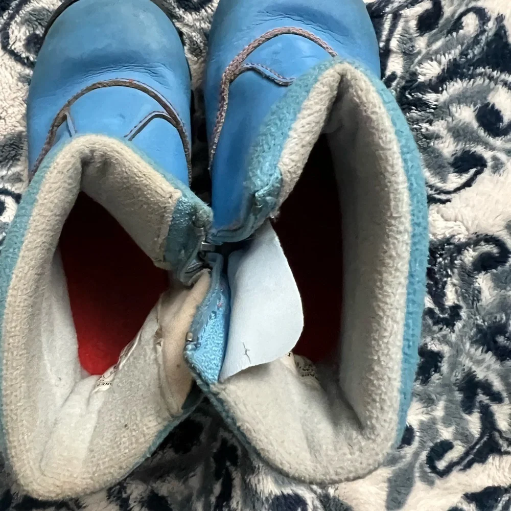 Nike Hightop Toddler Boots Kids Unisex Sz 9 Winter Shoes